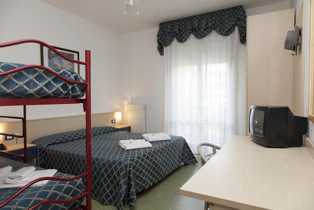 לידו די ג'סולו Hotel Oceanic מראה חיצוני תמונה